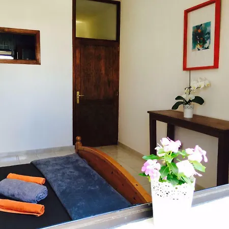 Feel Good * La Santa