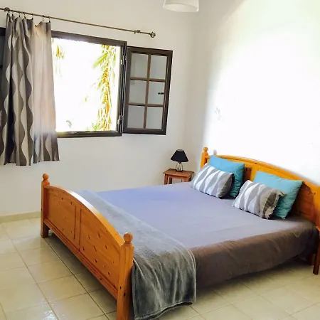 Feel Good * La Santa